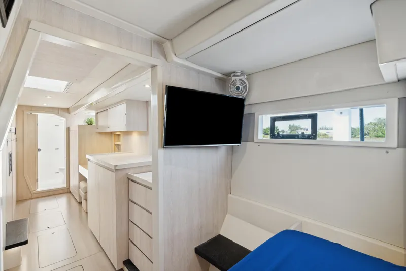 Blue Palmetto Yacht Photos Pics 