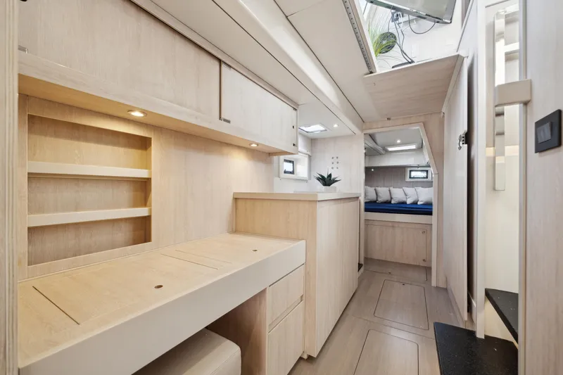 Blue Palmetto Yacht Photos Pics 