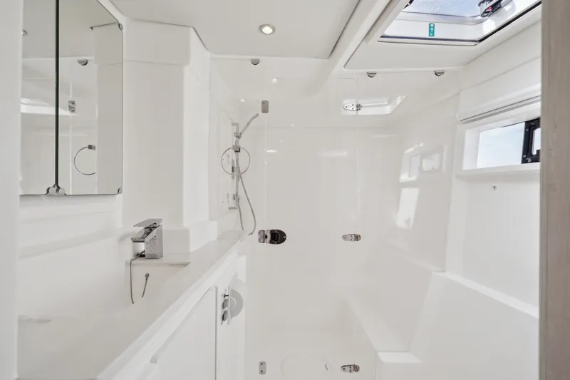 Blue Palmetto Yacht Photos Pics 