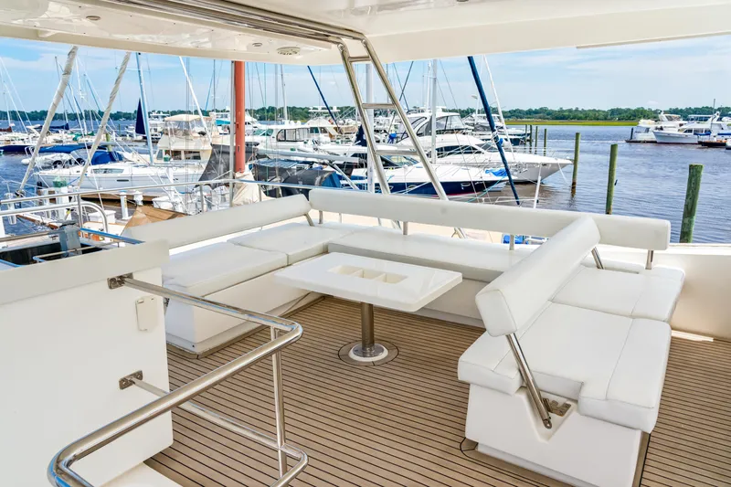 Blue Palmetto Yacht Photos Pics 