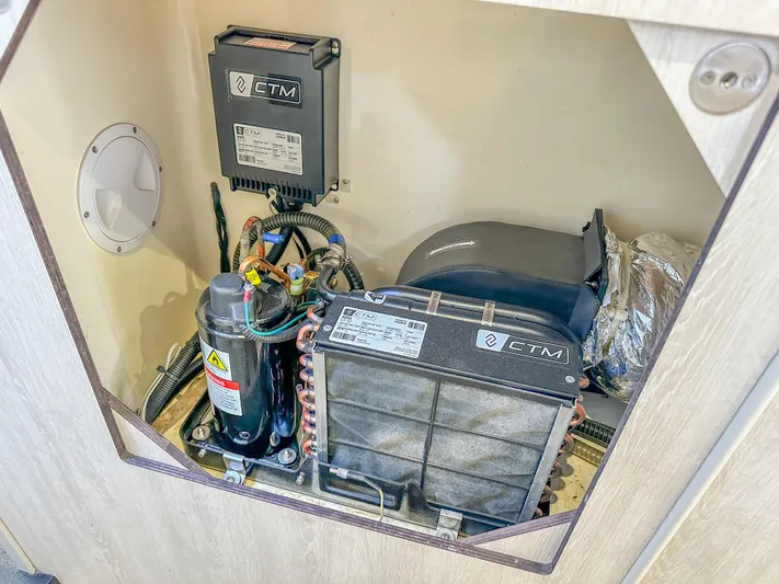 Blue Palmetto Yacht Photos Pics 