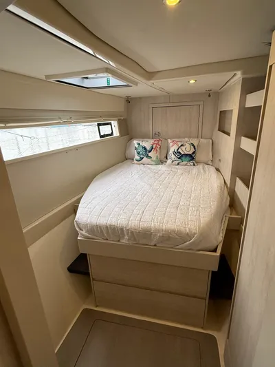 Blue Palmetto Yacht Photos Pics 