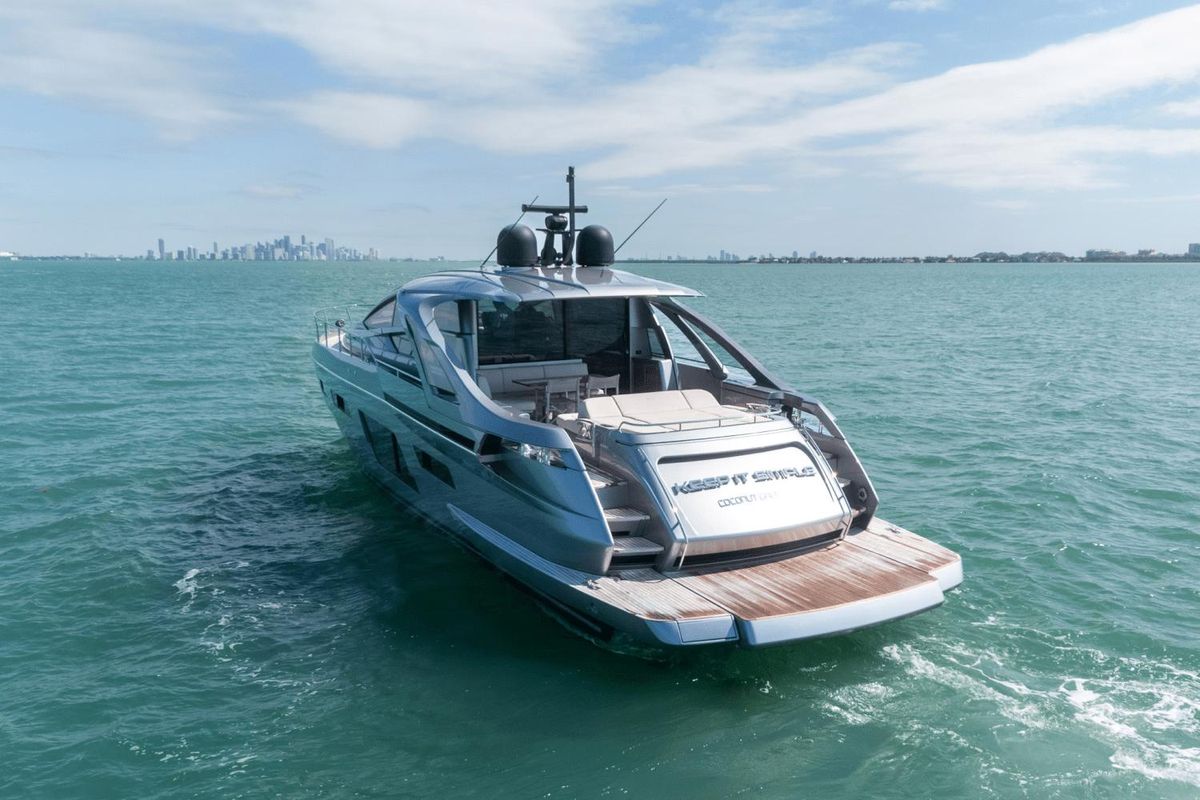 2020 Pershing 70 