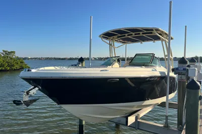 Chris-Craft Calypso 26