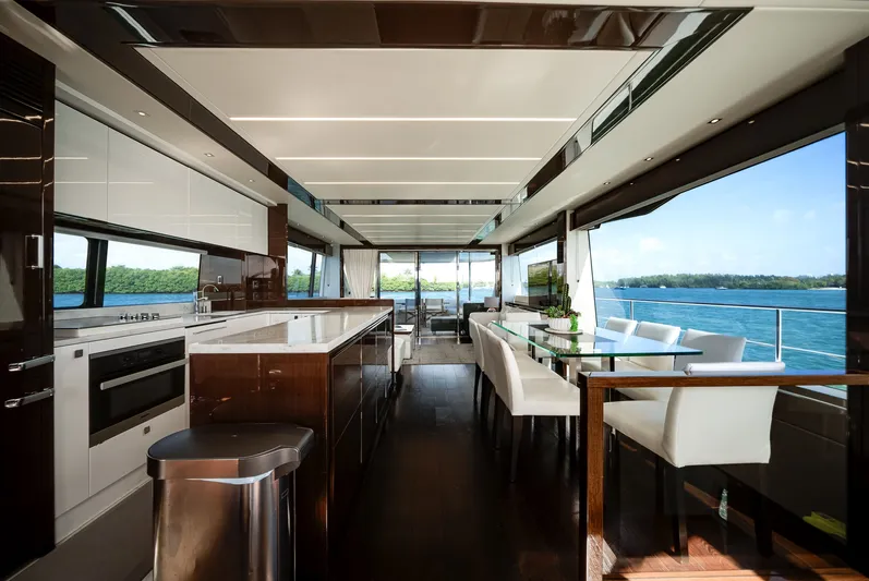 Solaire Yacht Photos Pics 