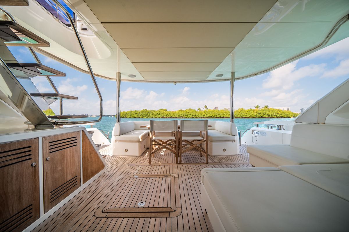 2019 Sunseeker 76 