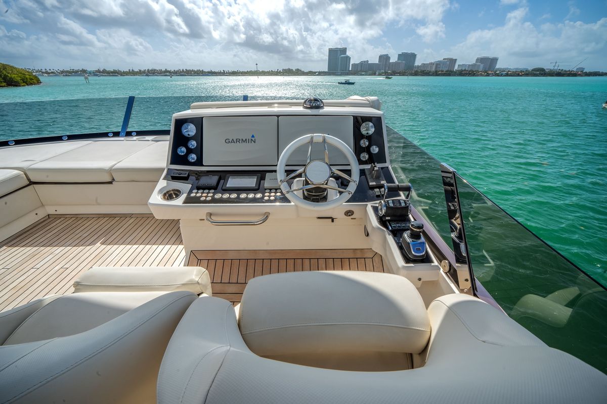 2019 Sunseeker 76 