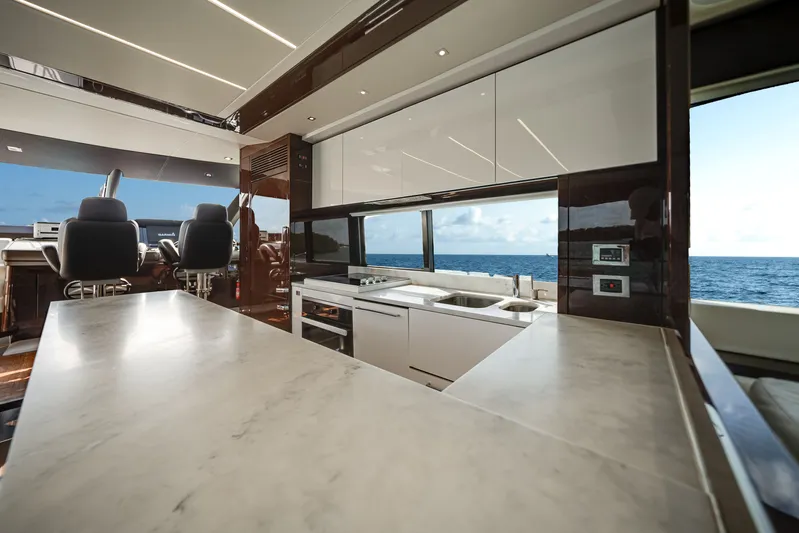 Solaire Yacht Photos Pics 