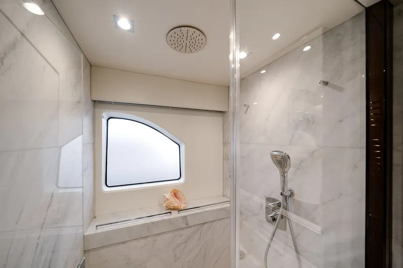 Solaire Yacht Photos Pics 