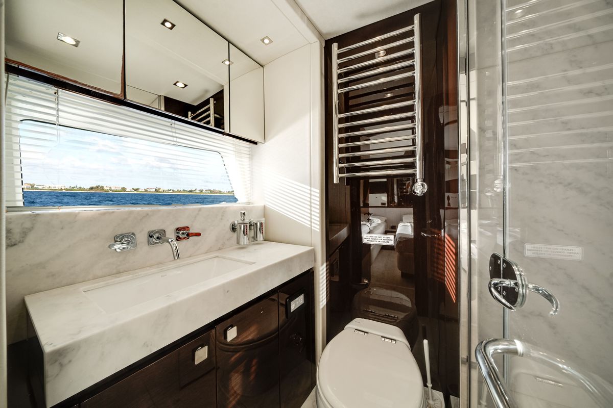 2019 Sunseeker 76 