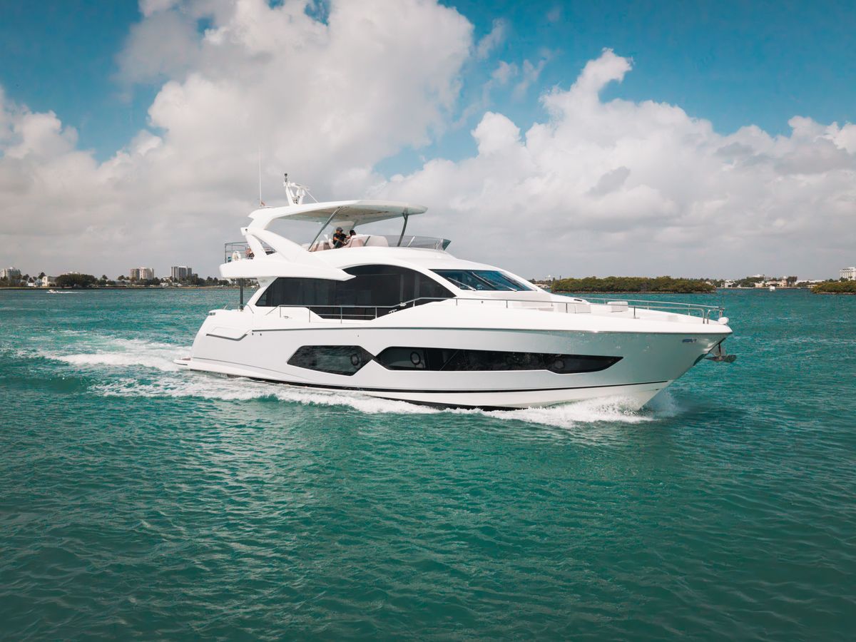 2019 Sunseeker 76 