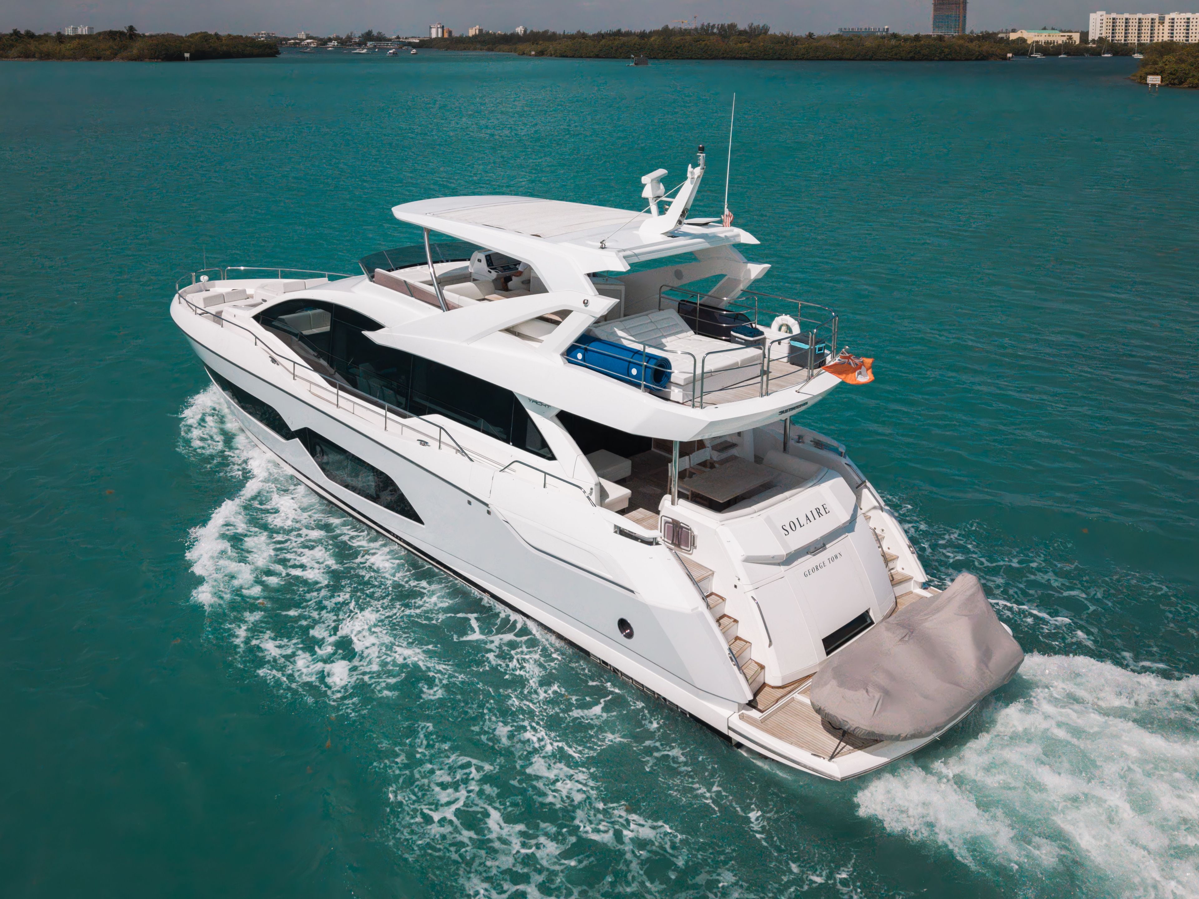 Yacht