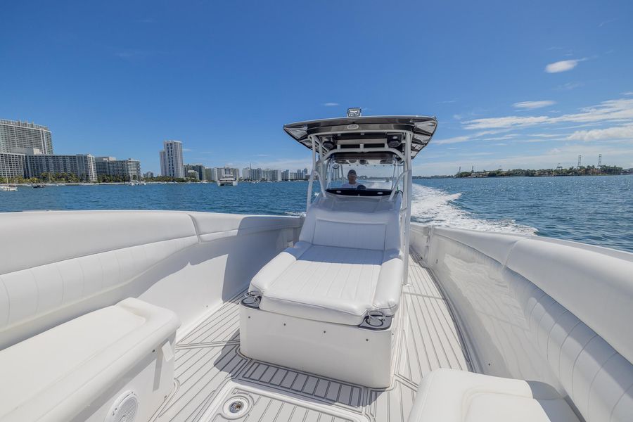 2013 Nor-Tech 390 Center Console