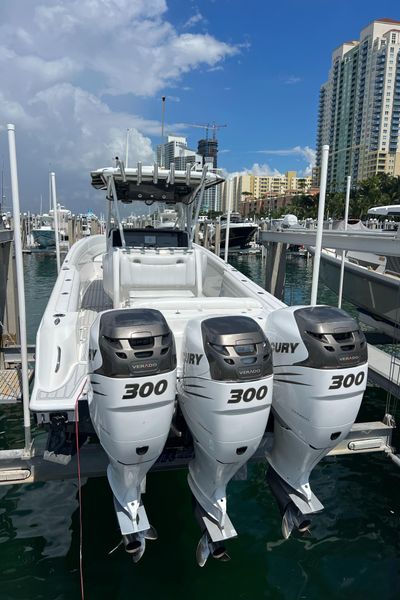 2013 Nor-Tech 390 Center Console