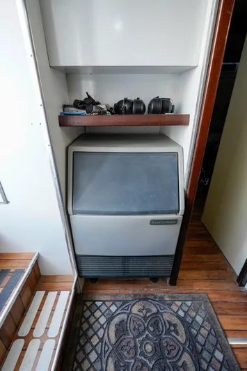 Pole Position Yacht Photos Pics 