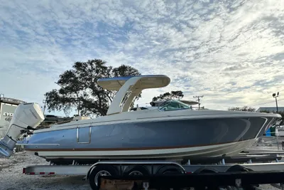 Chris-Craft Launch 28 GT