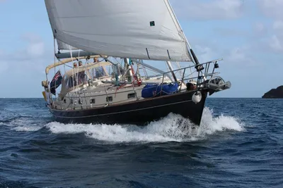 Island Packet 440
