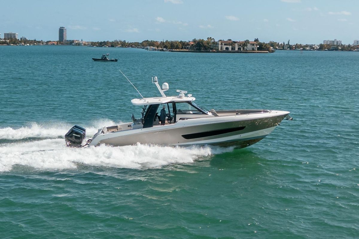 2023 Boston Whaler 42 