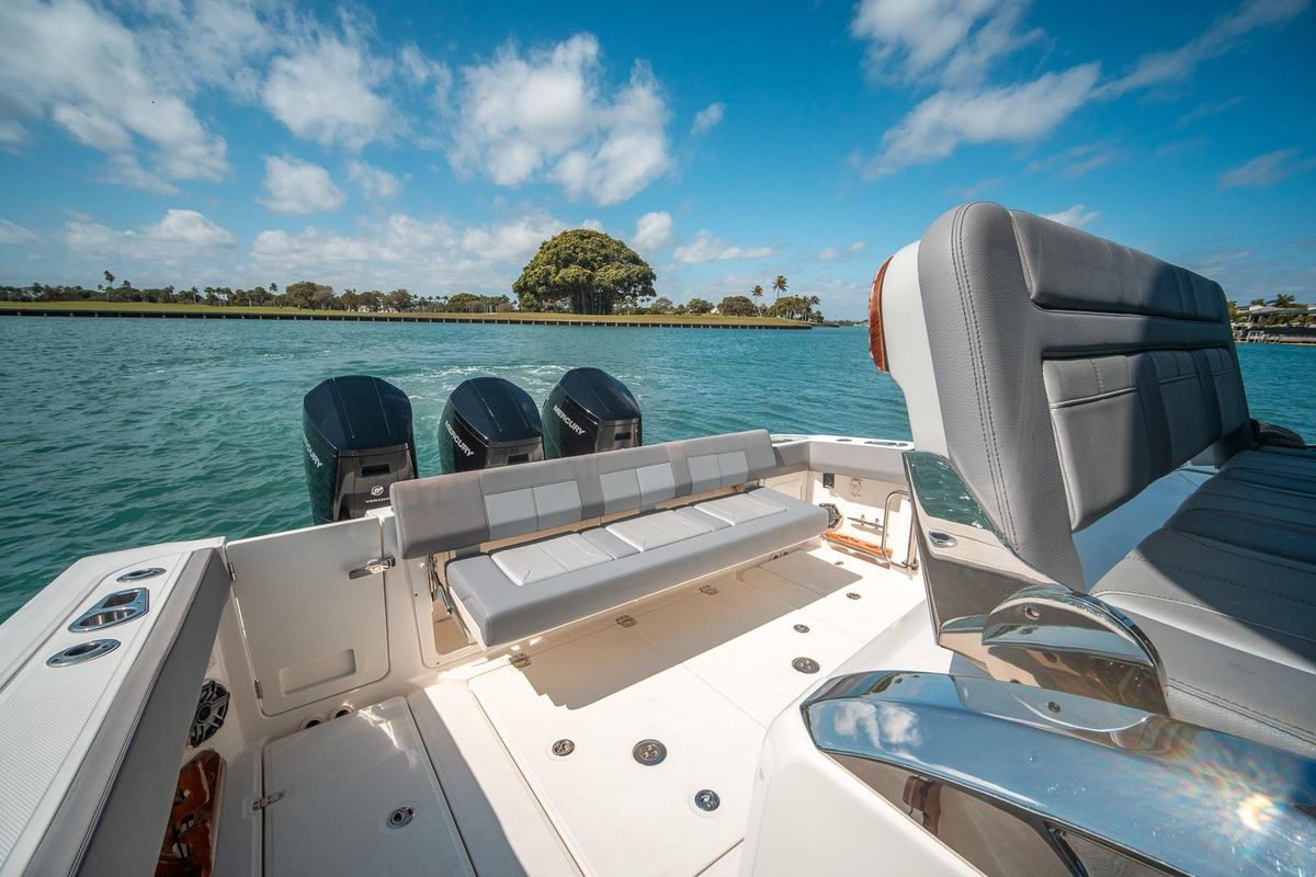 2023 Boston Whaler 42 