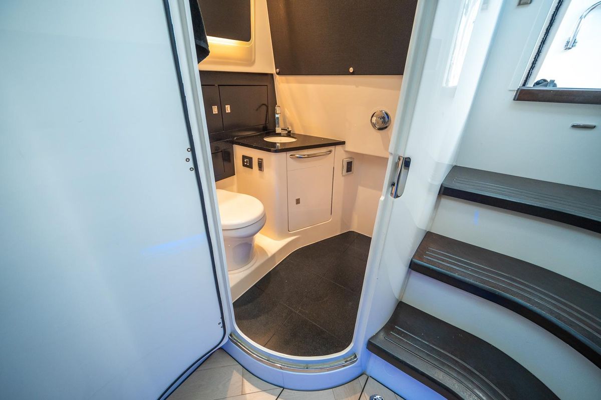 2023 Boston Whaler 42 