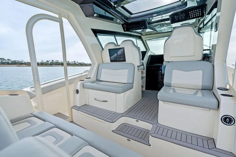 Luka Yacht Photos Pics 