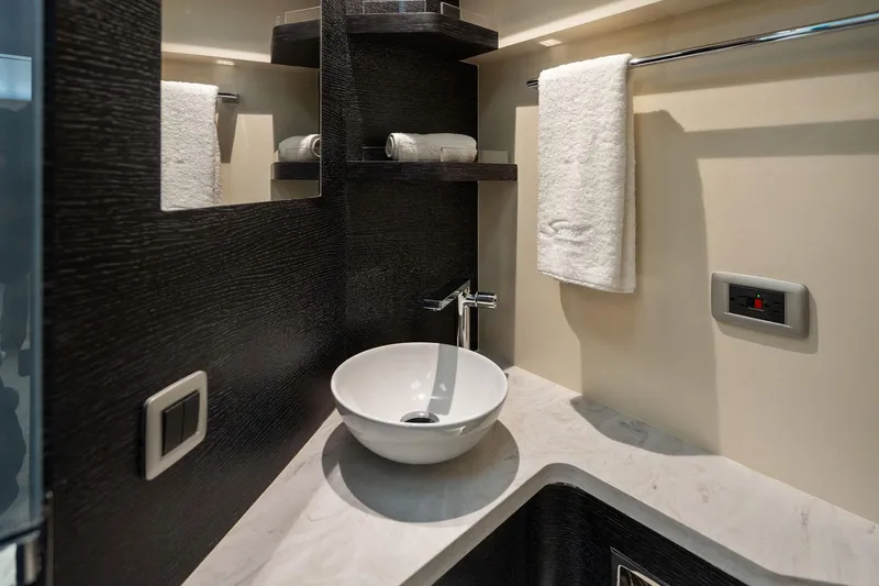 Luka Yacht Photos Pics 