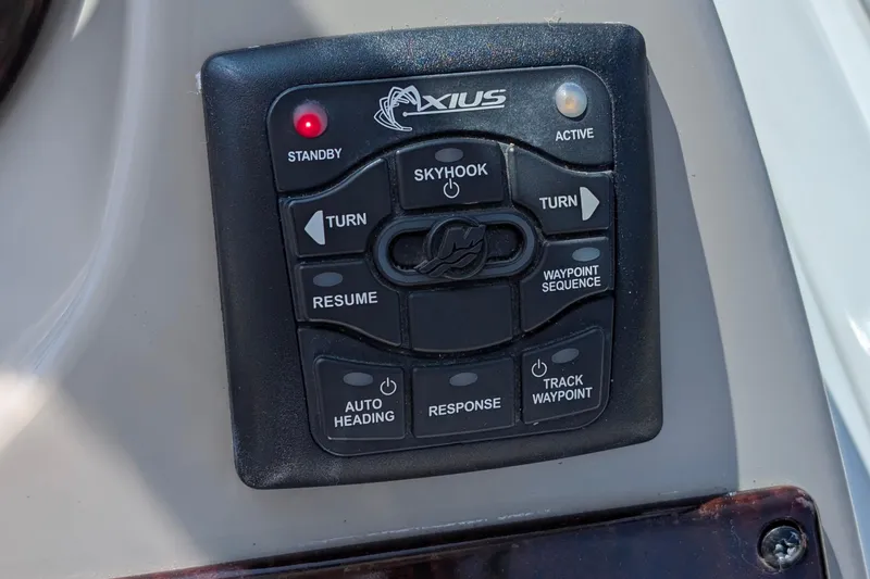 Fansea Yacht Photos Pics Control panel of 2009 Sea Ray 350 Sundancer boat with Skyhook and navigation features.