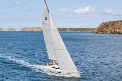 Beneteau Oceanis 37.1