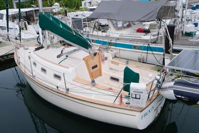 Island Packet 27