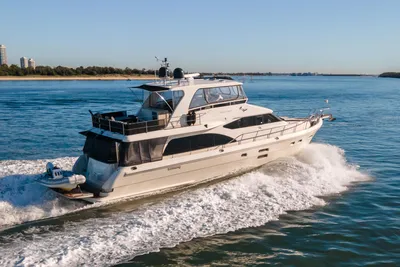 Hampton 680 Pilothouse