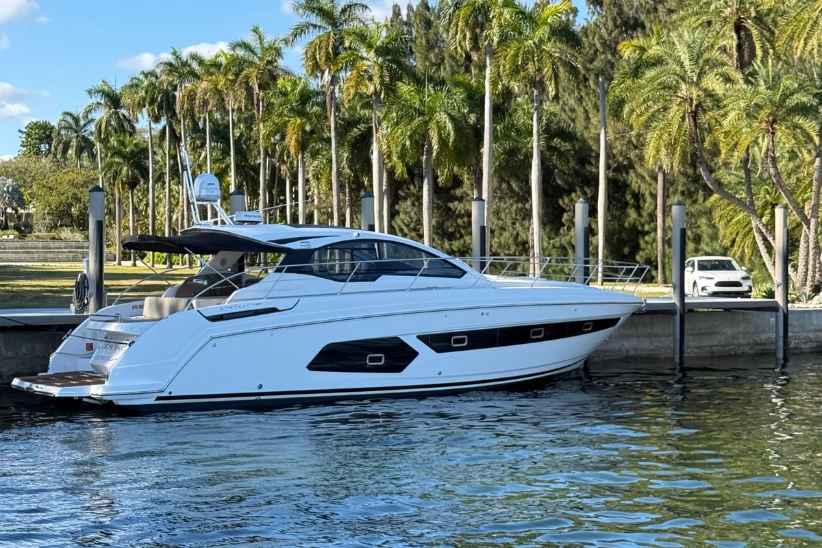 2018 Azimut 43 
