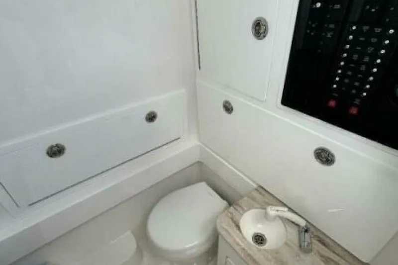 On Mute Yacht Photos Pics 2021 Valhalla Boatworks V-33 Center Console