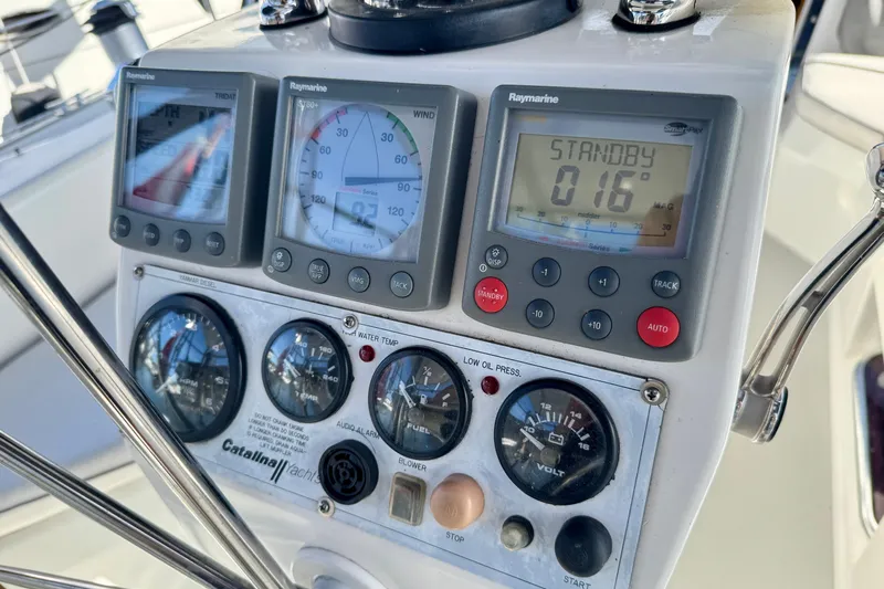 Ostrich Yacht Photos Pics Control panel of a 2004 Catalina 42 MkII yacht with Raymarine instruments.