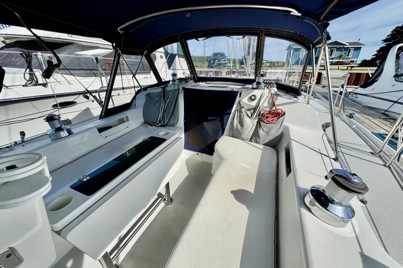 Ostrich Yacht Photos Pics Cockpit of 2004 Catalina 42 MkII sailboat with seating and winches.