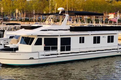 Legacy Yachts Majestic