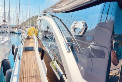 Yacht