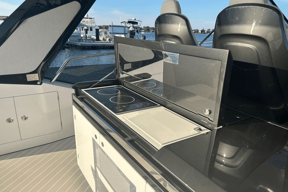 2022 Azimut 47 