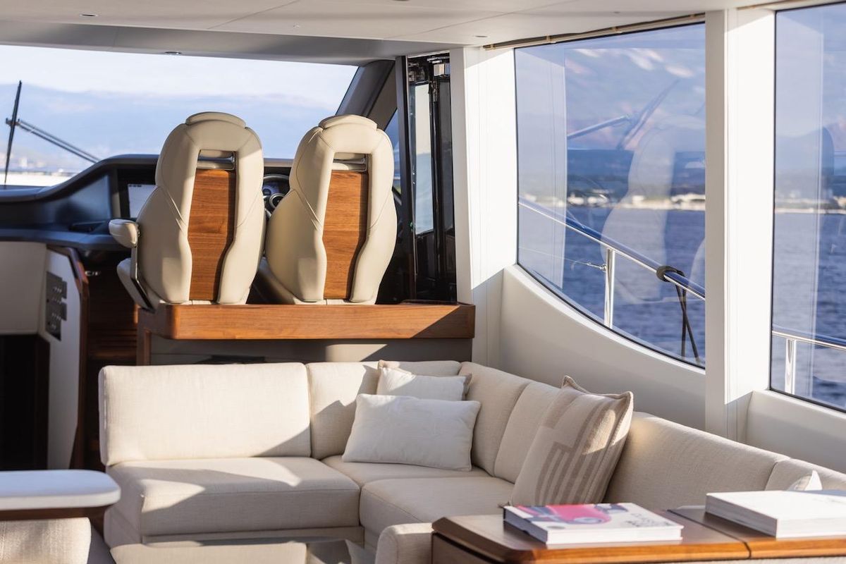 2025 Princess 69 