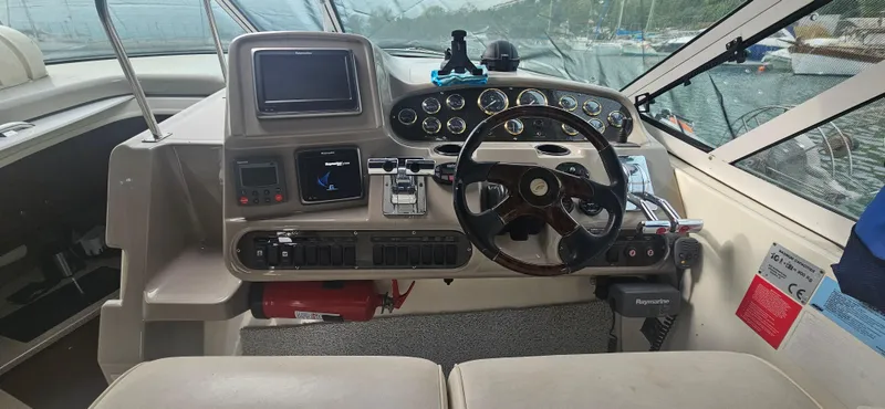 Iris Yacht Photos Pics 