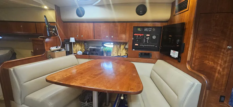 Iris Yacht Photos Pics 