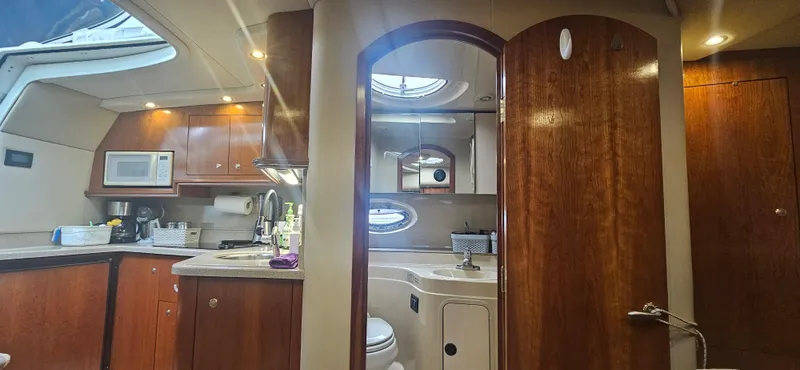 Iris Yacht Photos Pics 