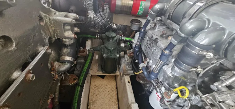 Iris Yacht Photos Pics 