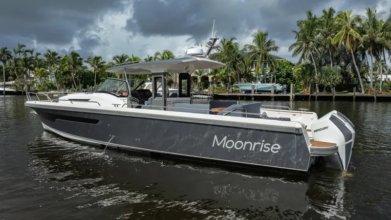 Moonrise Yacht Photos Pics 