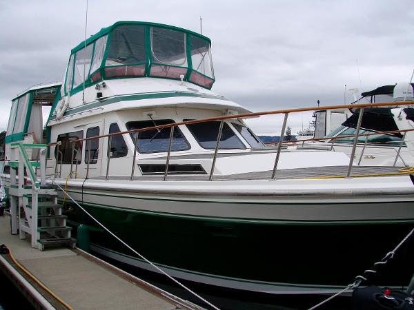 1986 Spindrift Sundeck