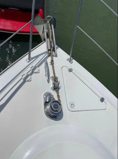  Yacht Photos Pics Bow of 2000 Carver 506 Motor Yacht with anchor chain and winch.