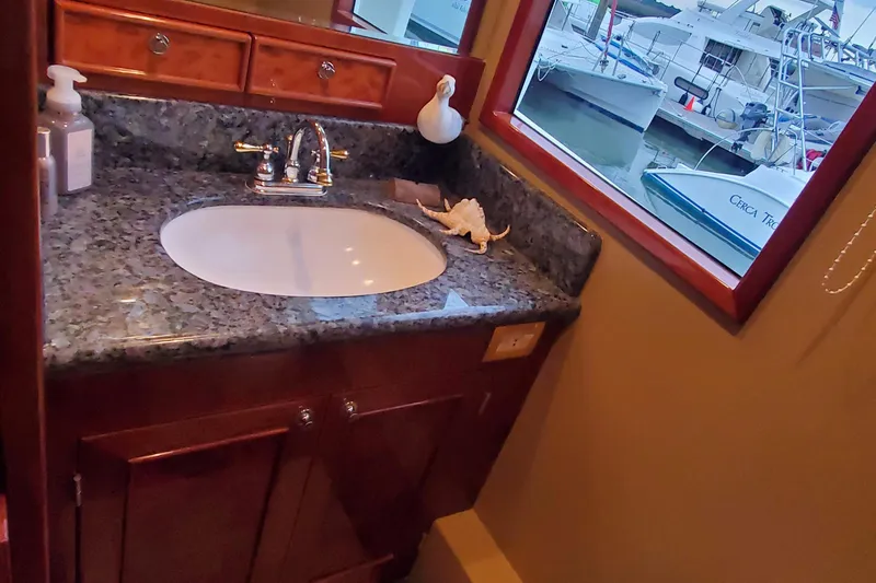 Miss Maggie Yacht Photos Pics 