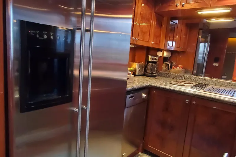 Miss Maggie Yacht Photos Pics 