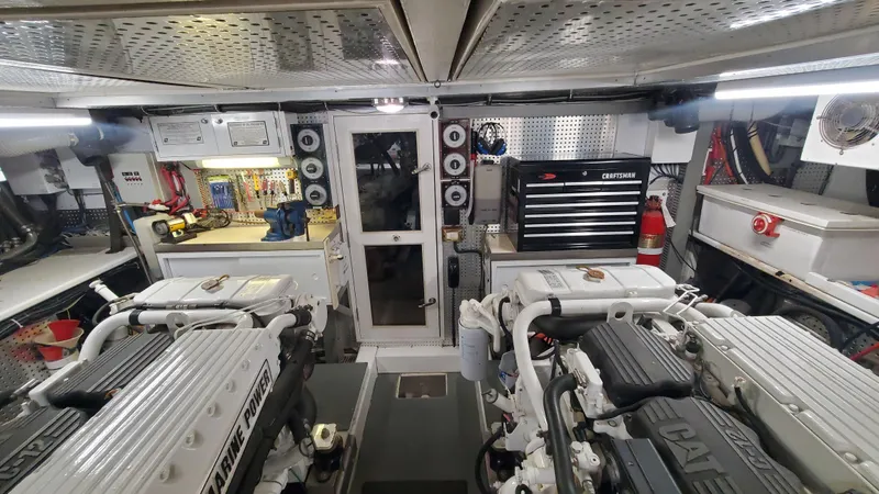 Miss Maggie Yacht Photos Pics 