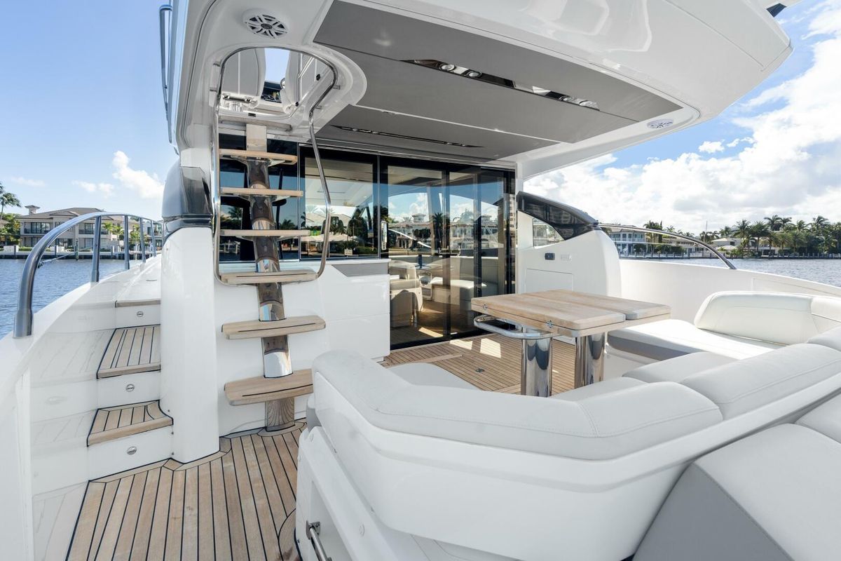 2018 Princess 60 