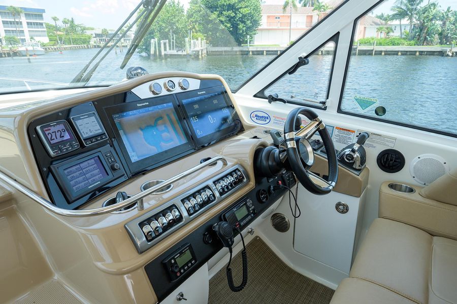 2016 Formula 45 Yacht